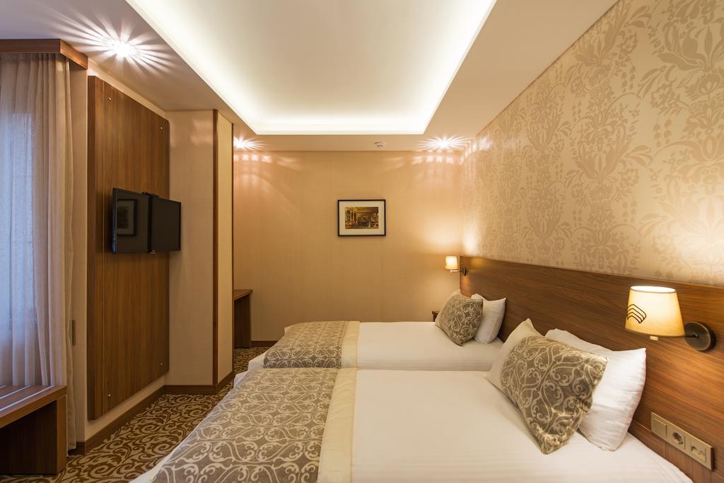 Cesmeli Konak Hotel Сіліврі Номер фото