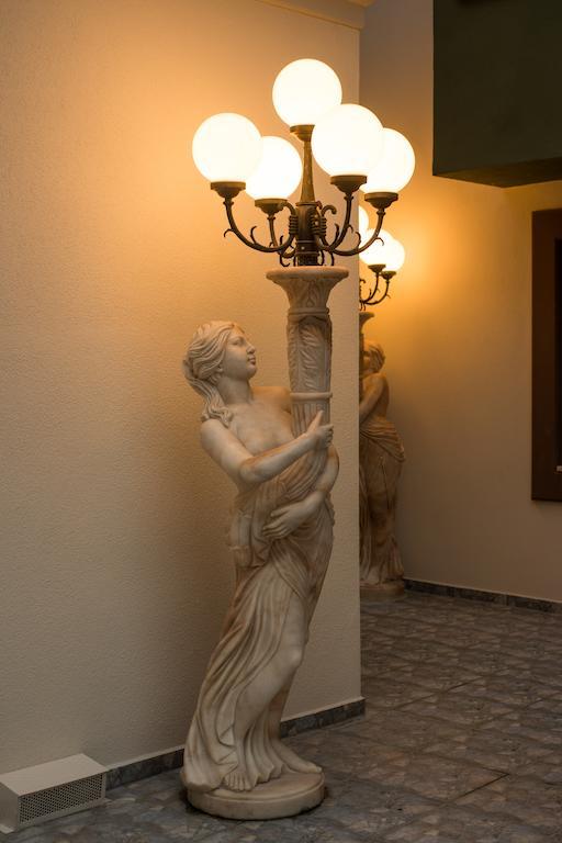 Cesmeli Konak Hotel Сіліврі Екстер'єр фото