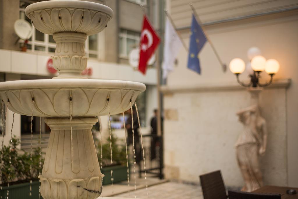 Cesmeli Konak Hotel Сіліврі Екстер'єр фото