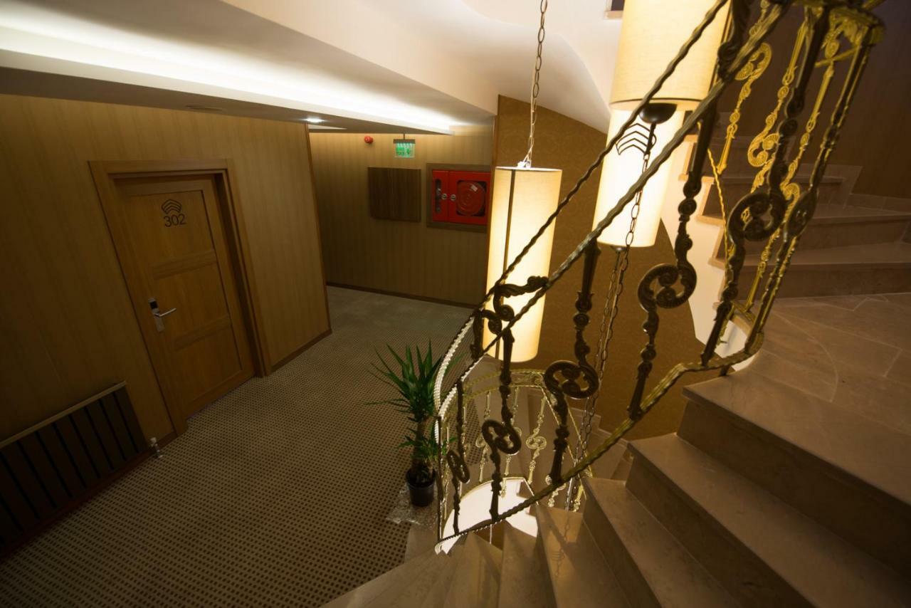 Cesmeli Konak Hotel Сіліврі Екстер'єр фото