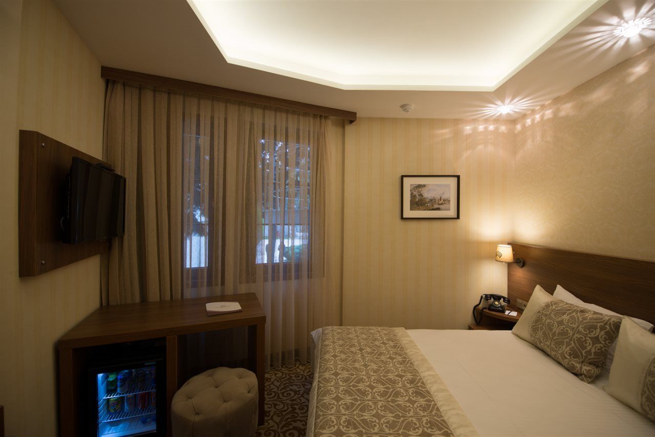 Cesmeli Konak Hotel Сіліврі Екстер'єр фото